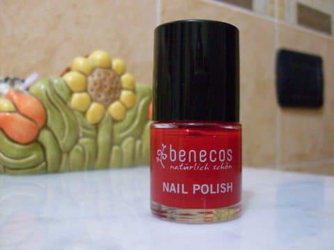 Smalto rosso vintage Benecos