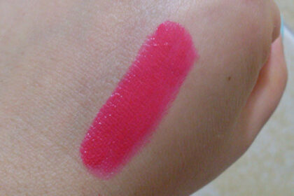 rossetto Blush my lips Essence.swatch