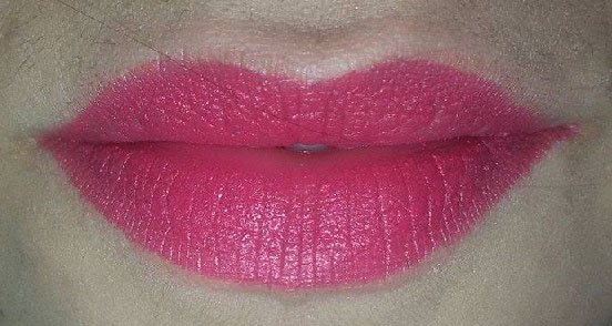 swatch rossetto Mac Cosmetics "All Fired Up"