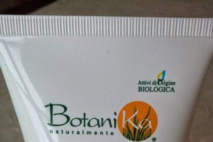 Scrub viso-corpo della Botanika Naturalmente