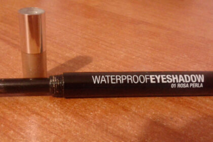 ombretto rosa perla waterproof in penna Wycon