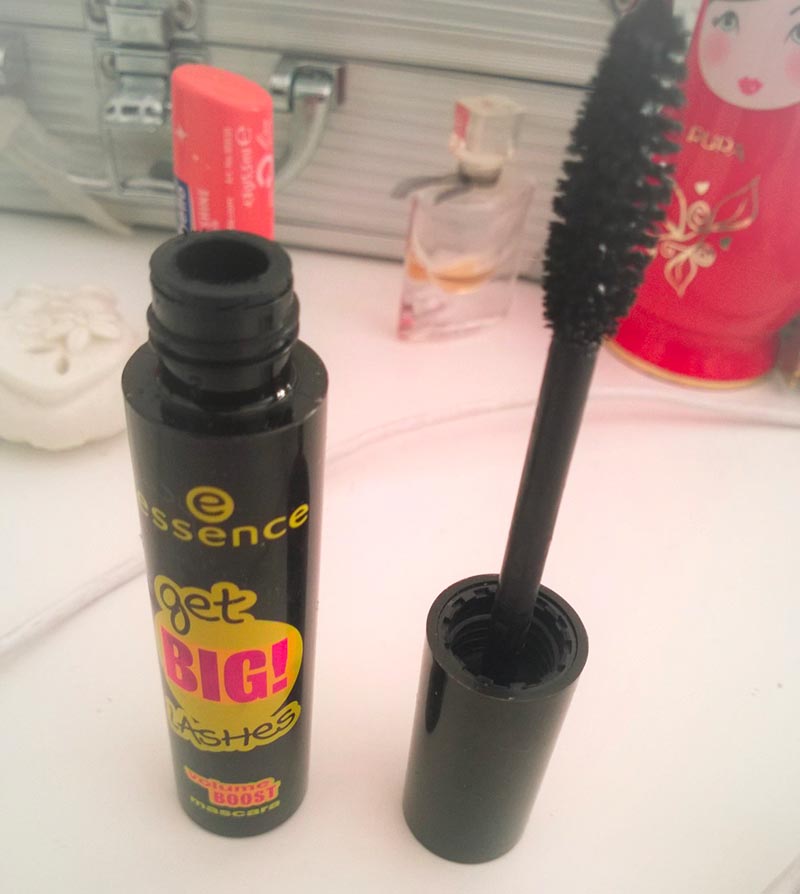 mascara Essence