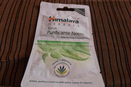 Scrub purificante al Neem Himalaya Herbal