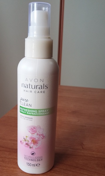 Spray rinfrescante per capelli Avon al Fiore di ciliegio
