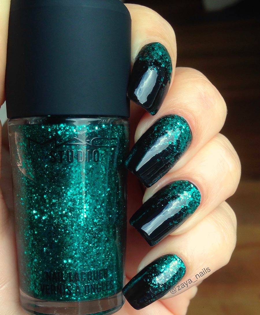 Nail art con smalto Mac Cosmetics