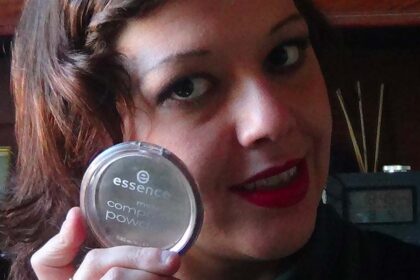 cipria compatta Essence