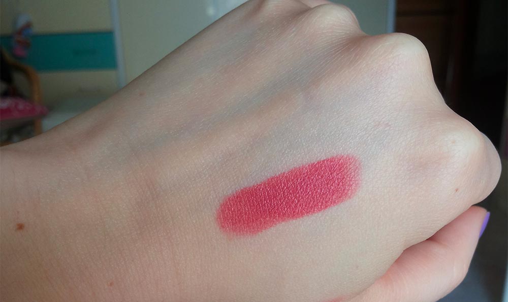 Swatch rossetto Kiko Unlimited Stylo 02 Rosa naturale perlato