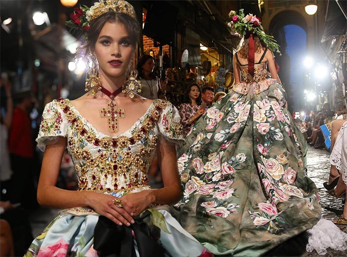 Dolce & Gabbana collezione autunno 2016 Alta Moda - Foto sfilata