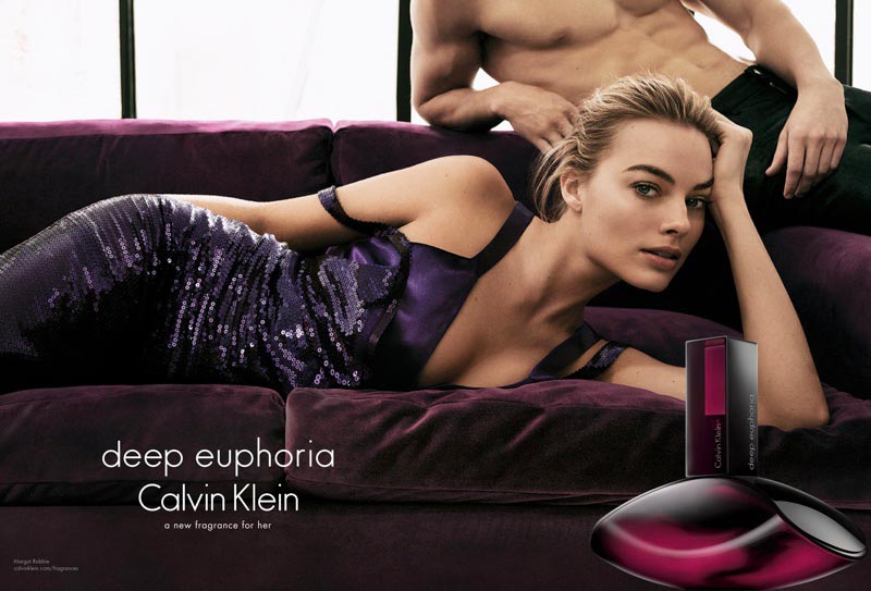 Margot Robbie e la nuova fragranza Calvin Klein “Deep Euforia”