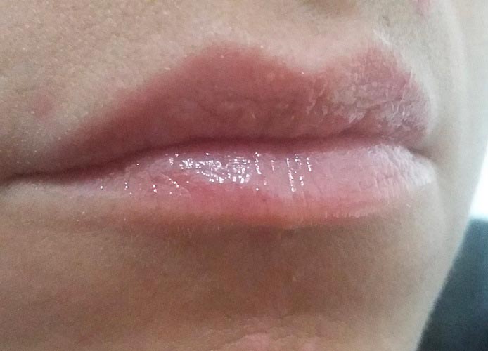 swatch Lip Balm al miele BBO BBO Tony Moly