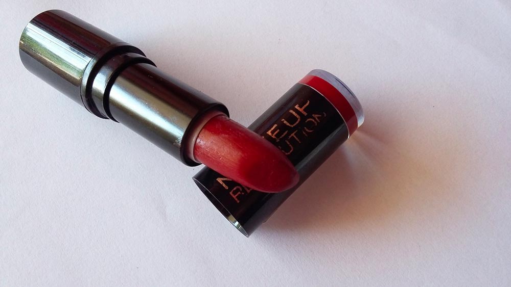 Rossetto Makeup Revolution Amazing Lipstick-Reckless