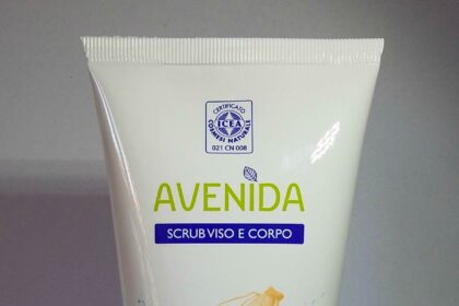 Scrub viso e corpo Avenida Bio