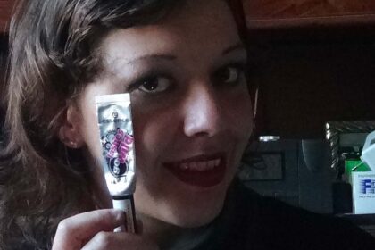 Mascara Essence