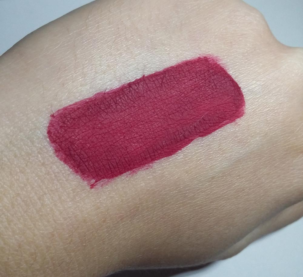 Swatch Long Lasting Liquid Lipstick Wycon