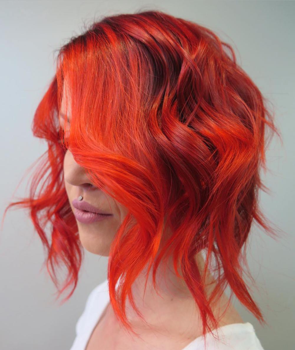 capelli mossi rosso corallo