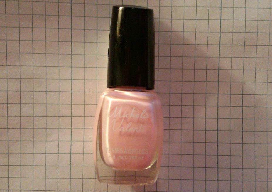 smalto rosa Michela Valenti
