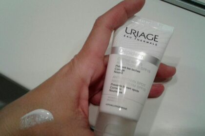 Crema mani antimacchie Uriage Dépiderm