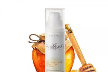Fluido modellante per capelli ricci con miele de Maternatura
