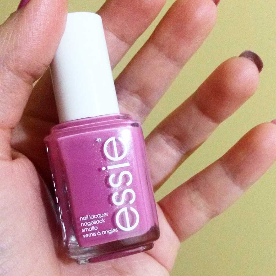 Smalto rosa femminile Essie