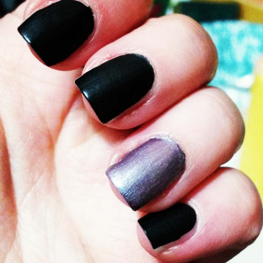 swatch smalto olografico Essence