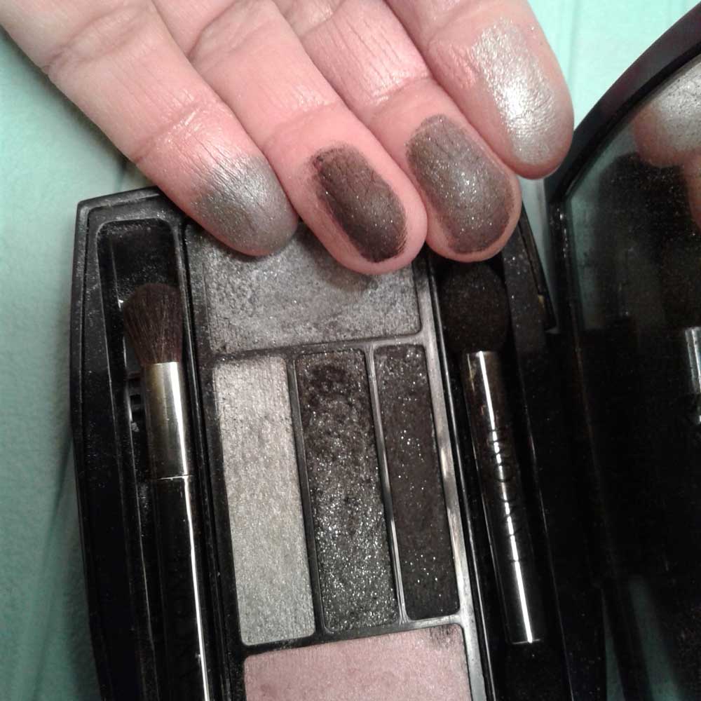 swatch Palette ombretti Mon Smokey di Lançome