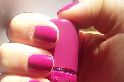 Swatch smalto fucsia Flormar