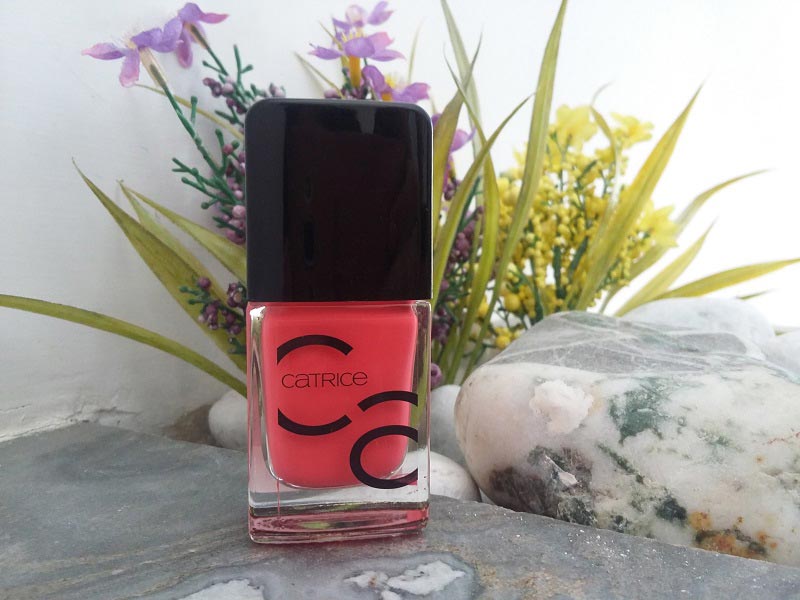 smalto rosso corallo ICONails Catrice