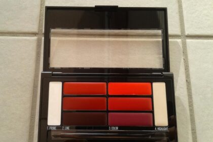 Palette labbra Maybelline Color Drama lip contour