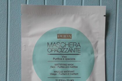 maschera opacizzante viso di Pupa