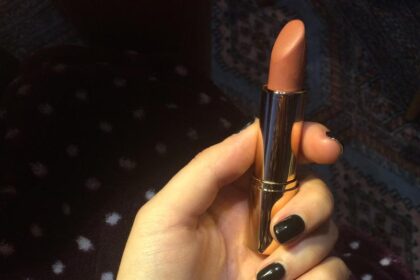 Swatch rossetto Matt Mon Amour di Wycon