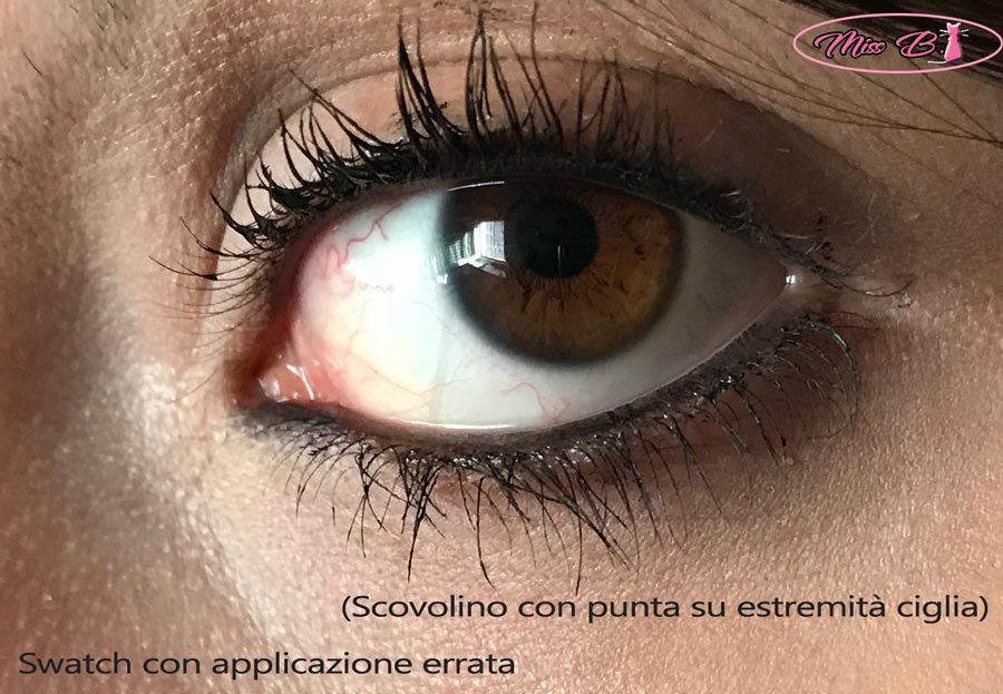 Swatch applicazione sbagliata Mascara ciglia finte L'Oreal