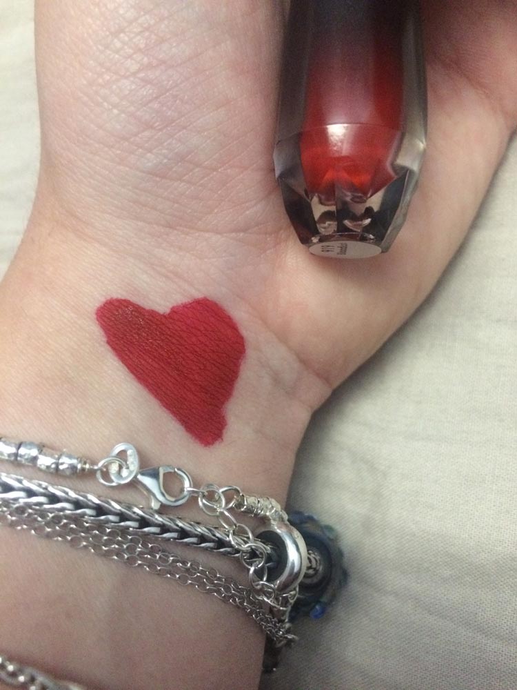 Swatch Rossetto liquido Wickedly Divine di LA splash