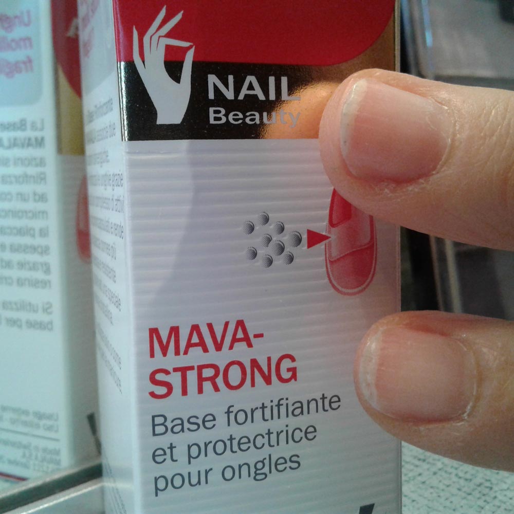 Mava Strong base rinforzante unghie di Mavala