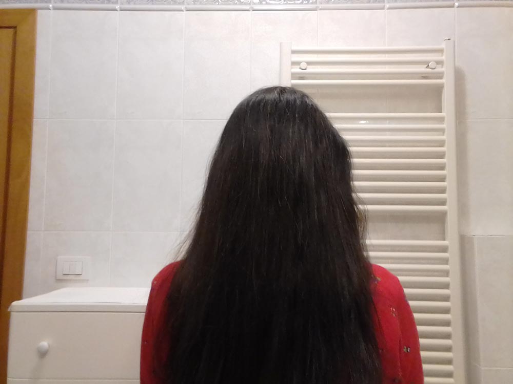 Capelli dopo Shampoo volumizzante all'arancia di Lavera