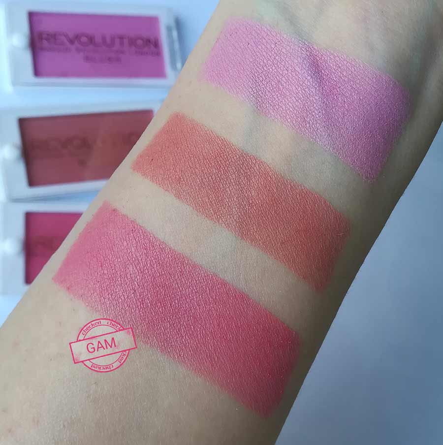 Swatch blush MakeUp Revolution