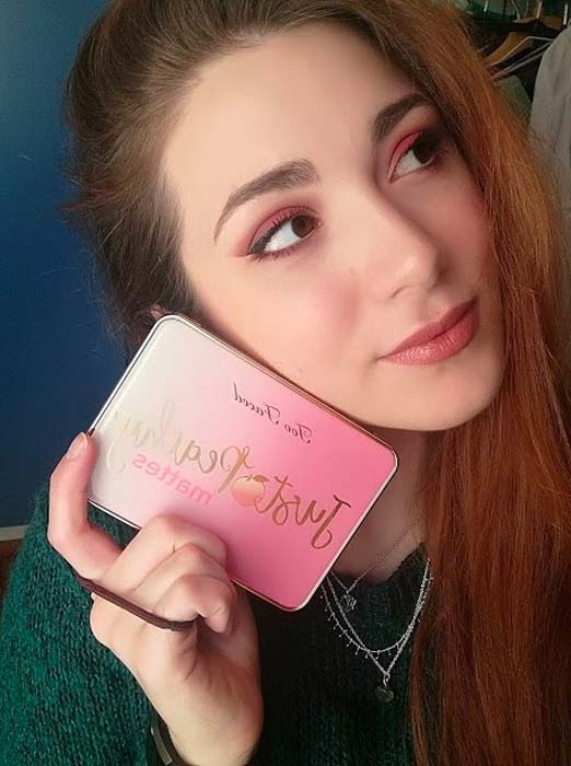 Trucco occhi con Palette Just Peachy di Too Faced