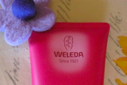 Weleda- Doccia Cremosa alla Rosa Mosqueta