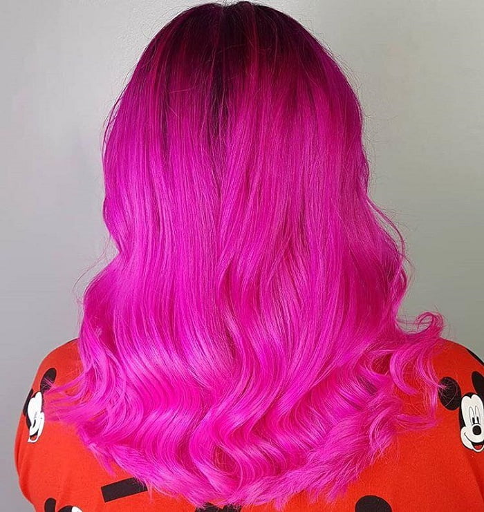 capelli fucsia fosforescente