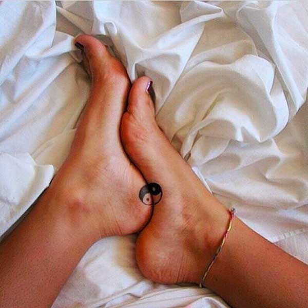 Tatuaggio piccolo piede