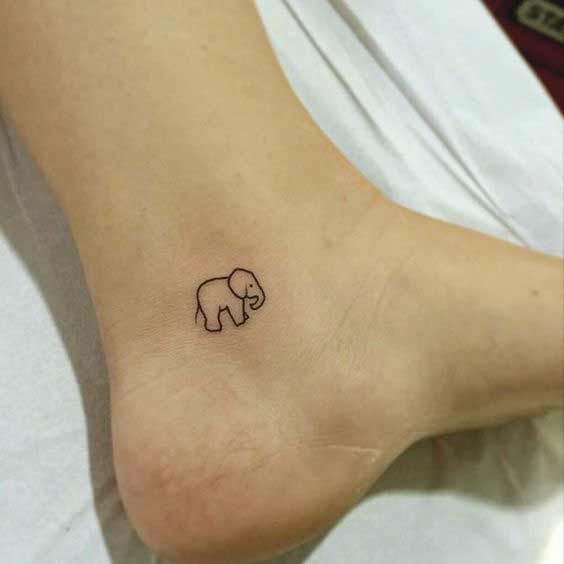 Tatuaggio piccolo elefante piede