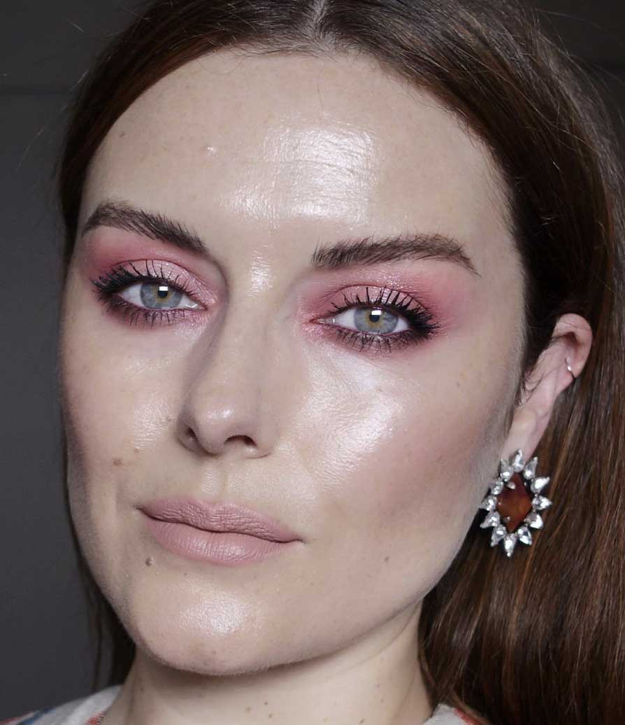 Make up Rosa
