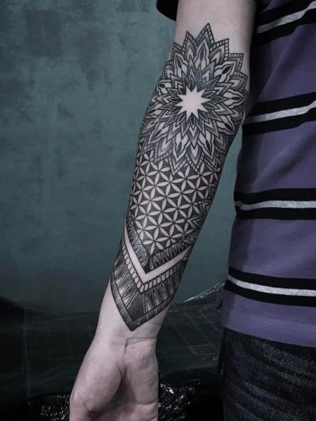 Tatuaggio fiore della vita