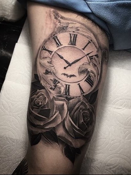 Tattoo con orologio