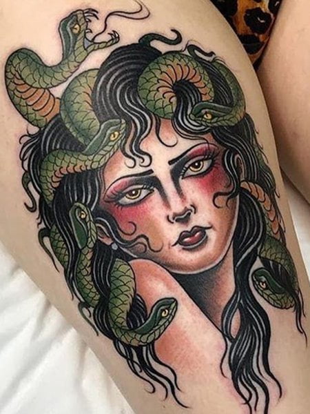 Medusa tatuaggio a colori
