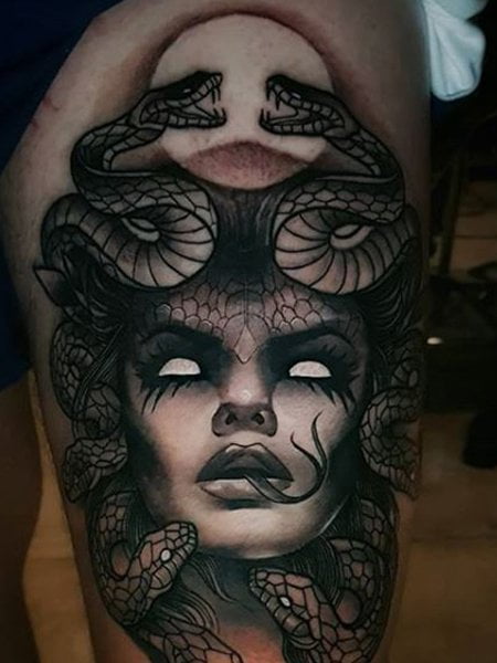 Tatuaggio medusa scura10