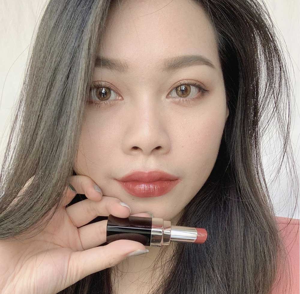 Chanel Rouge Coco Bloom Lip Colour radiant 4