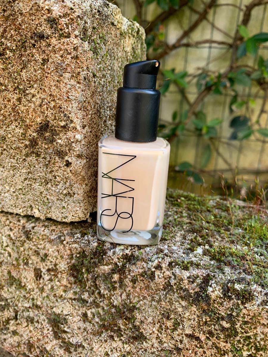 Nars fondotinta sheer glow 2