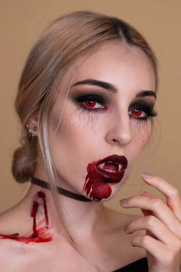 Trucco di Halloween da vampira