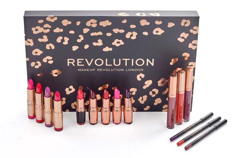 I 9 Cofanetti rossetto Natale più belli del 2021 e già in sconto! 5 cofanetto rossetti revolution