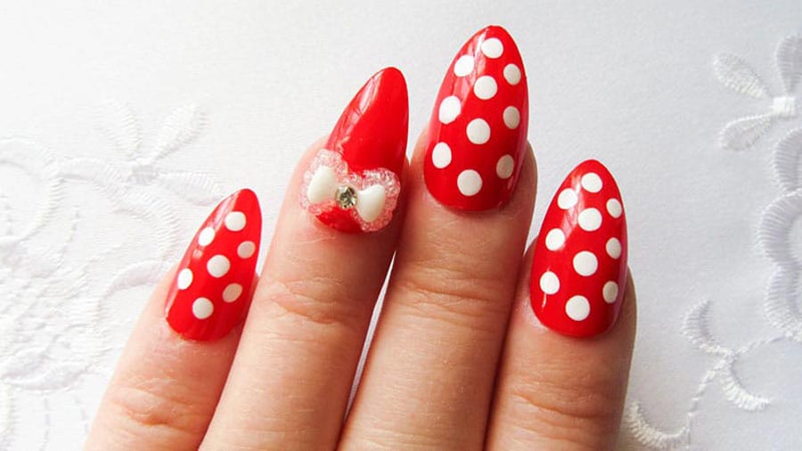 Manicure a POIS su base rossa